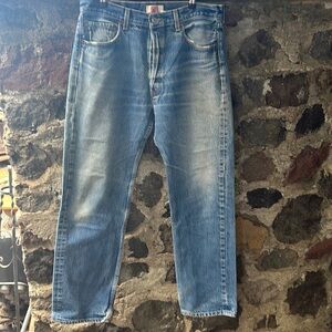 Vintage Levi’s 501, jeans 90s tag size 35W L 34 measurement of 32” W L31”